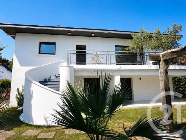 Maison &agrave; vendre - 8 pi&egrave;ces - 210,97 m2 - Anglet - 64 - AQUITAINE