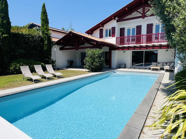 Maison &agrave; louer - 7 pi&egrave;ces - 204,44 m2 - Bassussarry - 64 - AQUITAINE